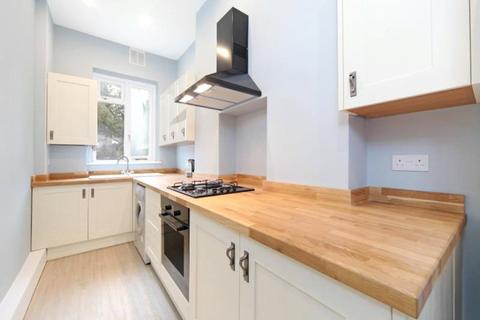 2 bedroom apartment to rent, Lakeside Road, Brook Green, London, W14