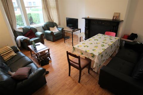 7 bedroom terraced house to rent, Delph Lane, Hyde Park, Leeds, LS6 2HQ