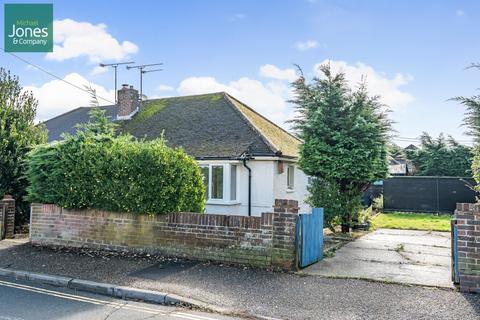 2 bedroom bungalow to rent, Courtwick Road, Wick, Littlehampton, West Sussex, BN17