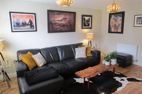 74 Derwent Road, Pickering, YO18 7UB