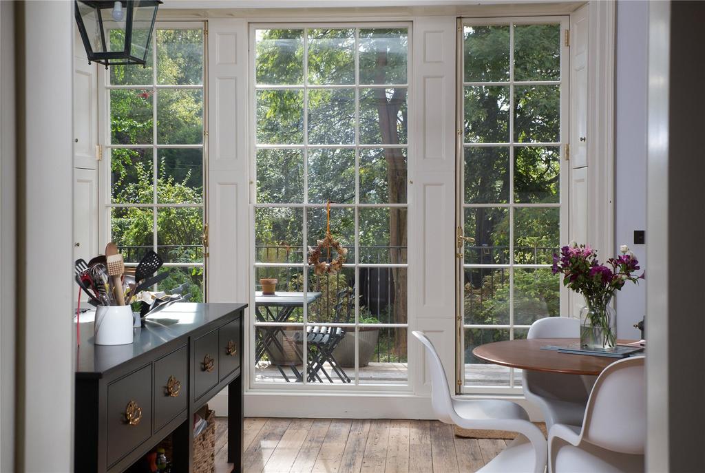 Breakfast Room