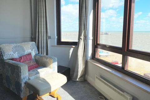 2 bedroom apartment for sale, Ranelagh Road, Deal, CT14