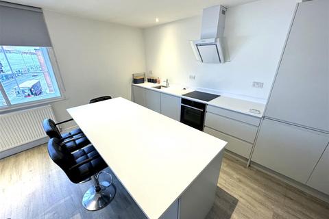 2 bedroom apartment to rent, Horninglow Street, Burton Upon Trent DE14