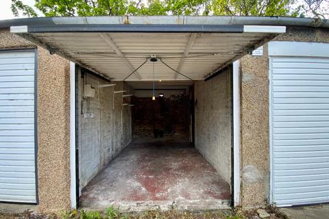 Garage to rent, Colinton Road, Edinburgh EH14