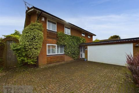 4 bedroom detached house for sale, Worth, Crawley