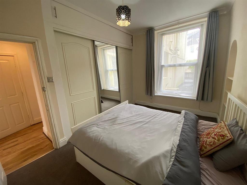 BED1.jpg