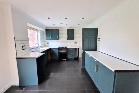 4 bedroom end of terrace house for sale, Lysander Road, Frankley, Rubery, Birmingham, B45