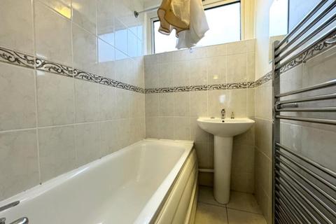 4 bedroom apartment to rent, Twyford Road, London, N1