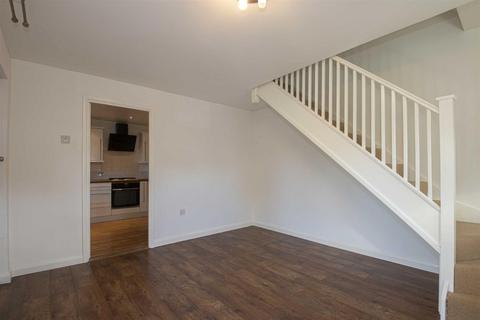 2 bedroom end of terrace house to rent, Blatherwick, Shenley Church End