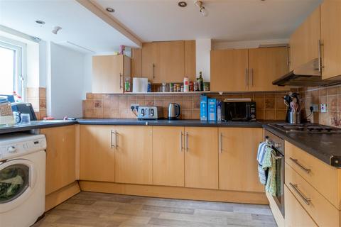 4 bedroom house to rent, Brudenell Street, Hyde Park, Leeds