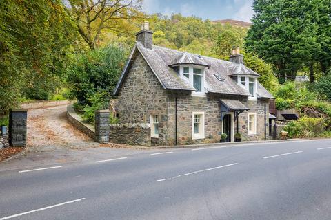 3 bedroom detached house for sale, Tollgate, Crieff, St Fillans, PH6 2NQ