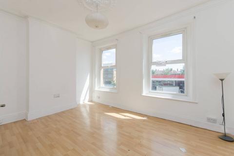 3 bedroom flat to rent, South Ealing, South Ealing, London, W5