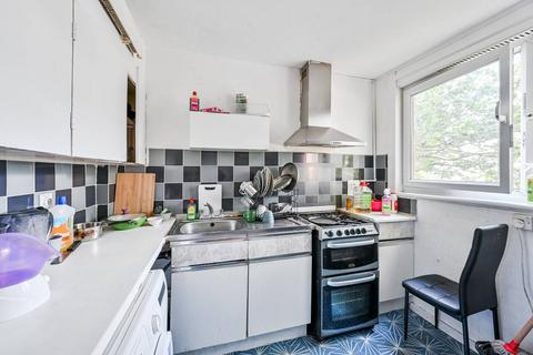 2 bedroom flat for sale, Hevelius Close, Greenwich, London, SE10