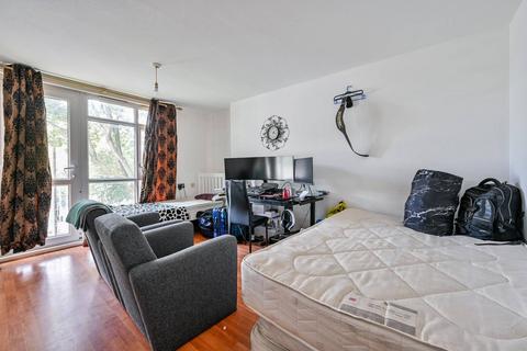 2 bedroom flat for sale, Hevelius Close, Greenwich, London, SE10