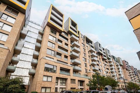 3 bedroom flat for sale, Landmann Point, Greenwich Millennium Village, London, SE10