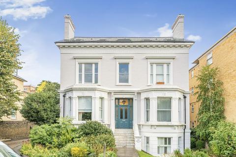 1 bedroom flat for sale, Upper Richmond Road, Putney