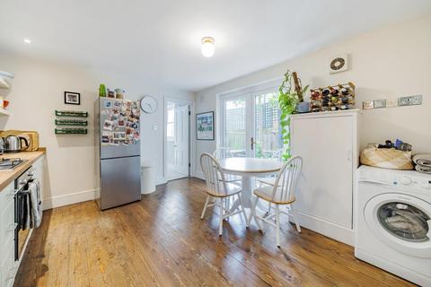 2 bedroom flat for sale, Raleigh Gardens, Brixton