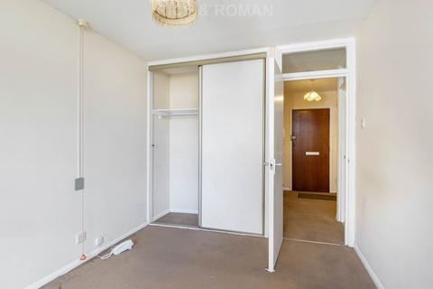 1 bedroom retirement property for sale, Church Lane, London SW19