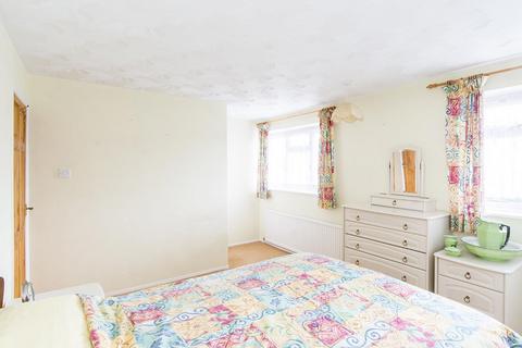 2 bedroom terraced house for sale, Stuart Road, Market Harborough