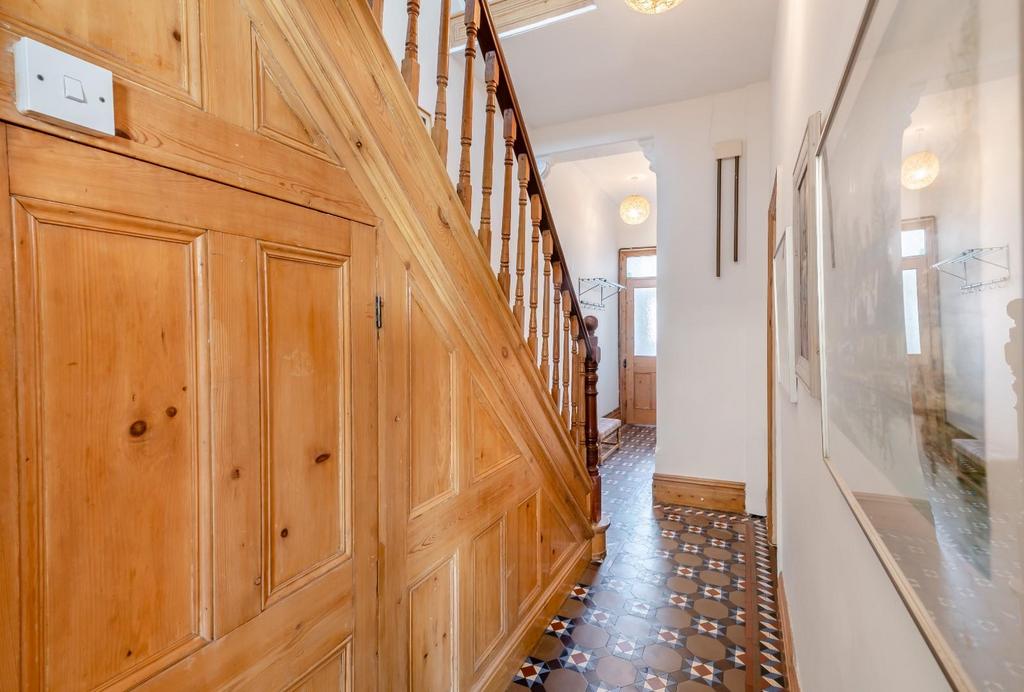8623696-interior17.jpg