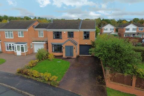 4 bedroom detached house for sale, Abbots Close, Knowle