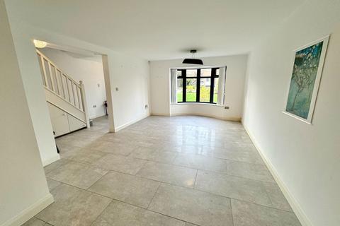 4 bedroom detached house for sale, Abbots Close, Knowle