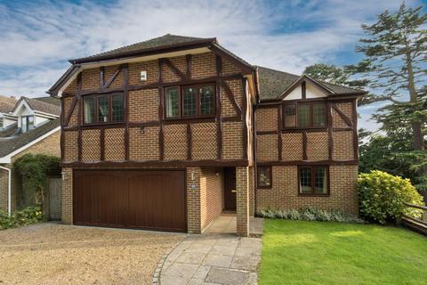 5 bedroom detached house to rent, Raglan Road, Reigate, Surrey, RH2