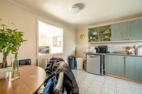 38 Keeler Close, Windsor, SL4 4NL