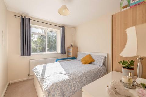 38 Keeler Close, Windsor, SL4 4NL