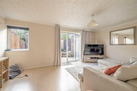 38 Keeler Close, Windsor, SL4 4NL
