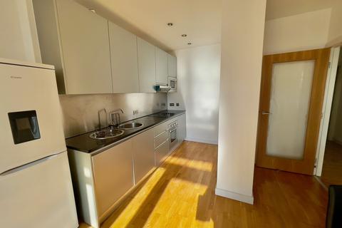 2 bedroom flat to rent, East Street, Leeds, West Yorkshire, LS9