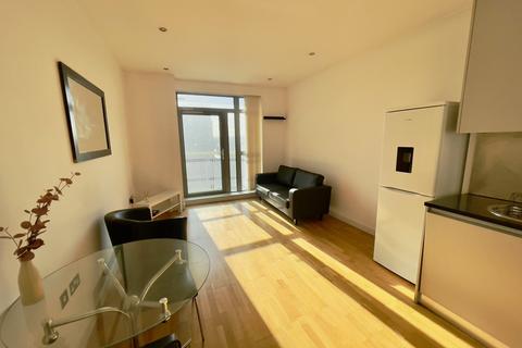 2 bedroom flat to rent, East Street, Leeds, West Yorkshire, LS9