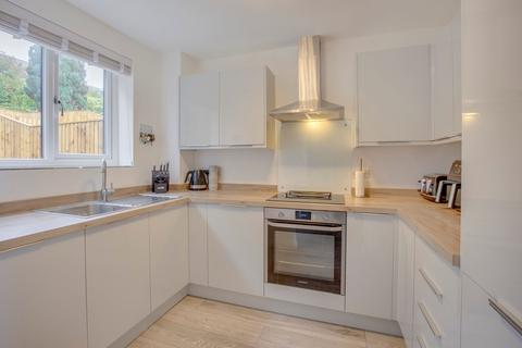 3 bedroom terraced house for sale, Garratts Way, (Downley Borders) High Wycombe, HP13 5XZ