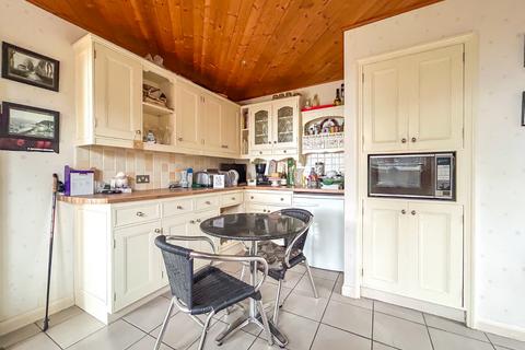 95 Hillside Road, Portishead, Bristol, BS20 8LJ
