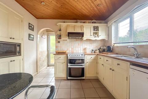 95 Hillside Road, Portishead, Bristol, BS20 8LJ