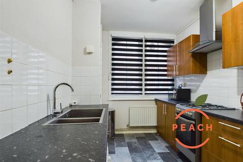 1 bedroom apartment to rent, Swanfield Street, London E2