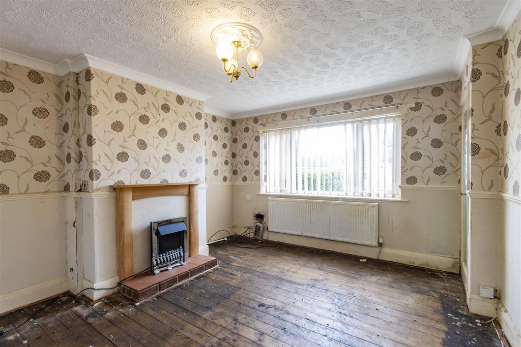 Williamthorpe Road, North Wingfield... 2 bed semidetached house for