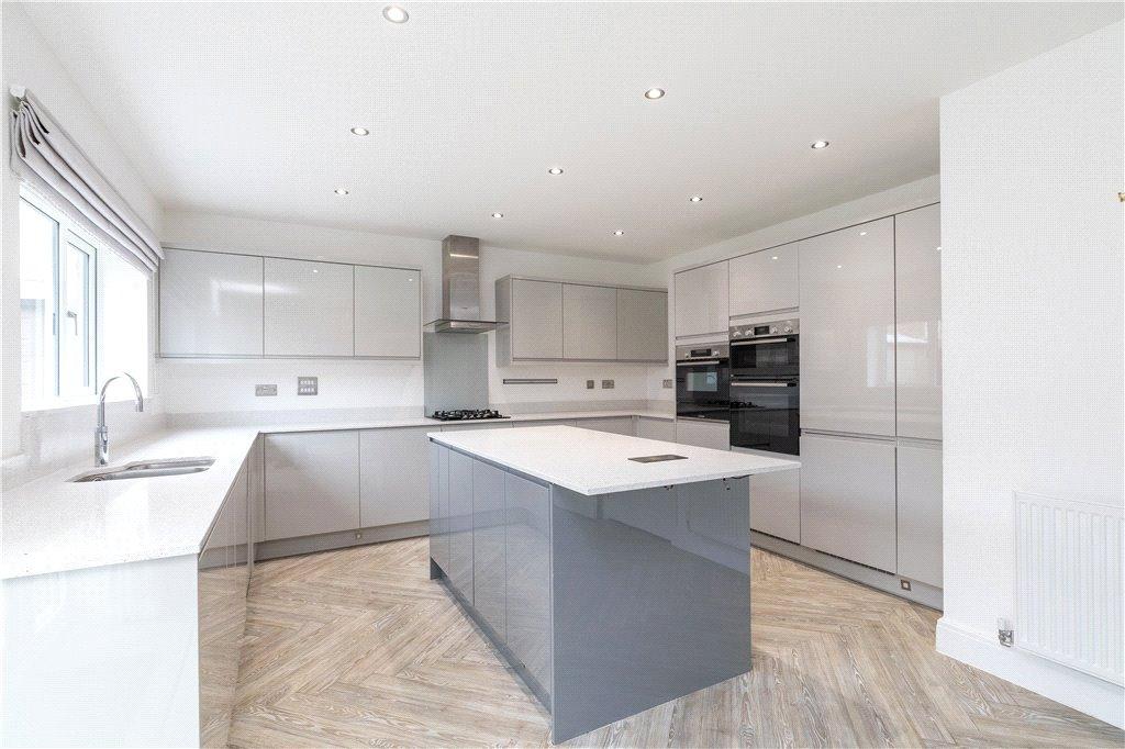 Lapwing Avenue, Menston, Ilkley, West... 4 bed detached house to rent