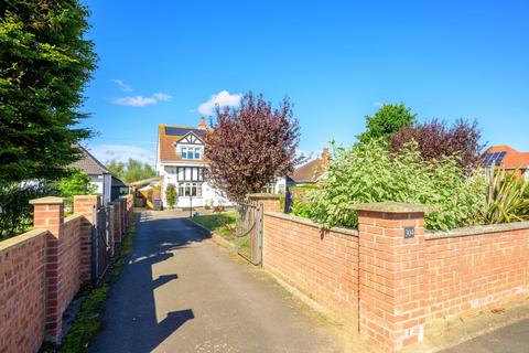 4 bedroom detached house for sale, Drummond Road, Skegness PE25