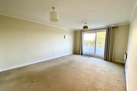 2 bedroom apartment for sale, Lakeside, Kingston Upon Thames KT2