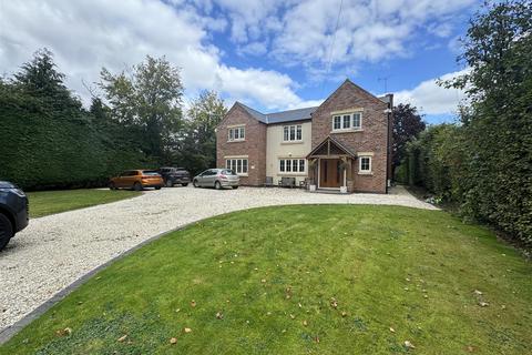 5 bedroom detached house for sale, Caythorpe Road, Lowdham, Nottingham