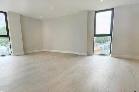 2 bedroom flat to rent, Regent Plaza, Block B, Salford M5