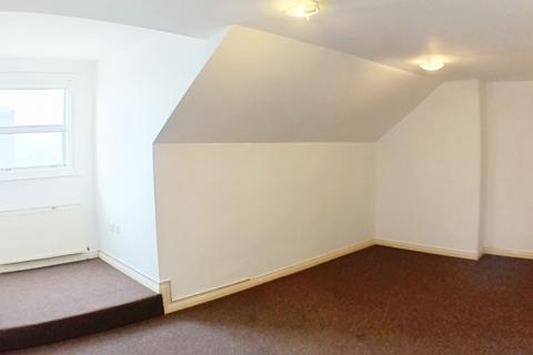 2 bedroom flat to rent, Dock Road, Tilbury RM18