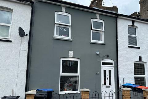 3 bedroom terraced house to rent, Hillbrow Road, Ramsgate, CT11