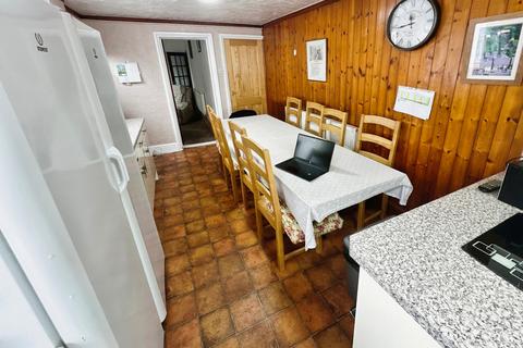 22 Alexandra Road, Burton-on-trent, DE15 0JD