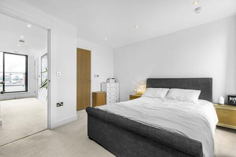 3 bedroom penthouse for sale, Maltby Street, London, SE1