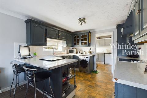 3 bedroom detached house for sale, Victoria Road, Diss