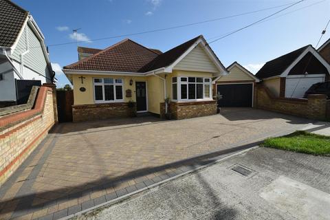 5 bedroom detached house for sale, Welbeck Road, Canvey Island SS8