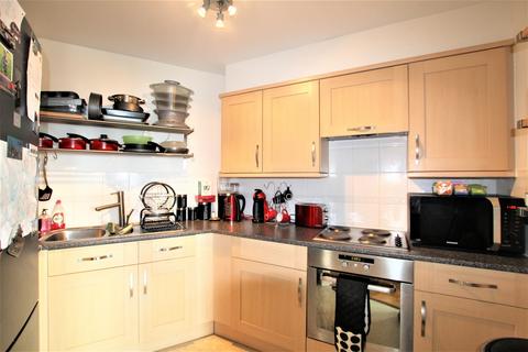 2 bedroom flat to rent, Commonwealth Drive, Crawley, West Sussex. RH10 1AU