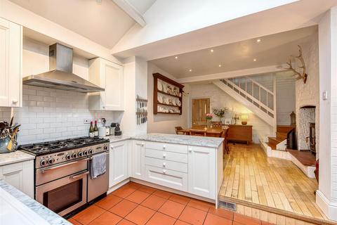 16 Clifton Road, Wolverhampton, WV6 9AP